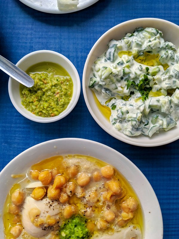 Quelles sont les meilleures recettes de plats à base de pois chiches pour un dîner complet?