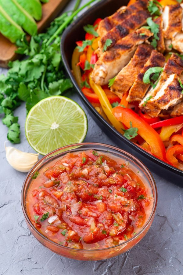 Quels sont les meilleurs conseils pour cuisiner des plats authentiques mexicains à la maison?